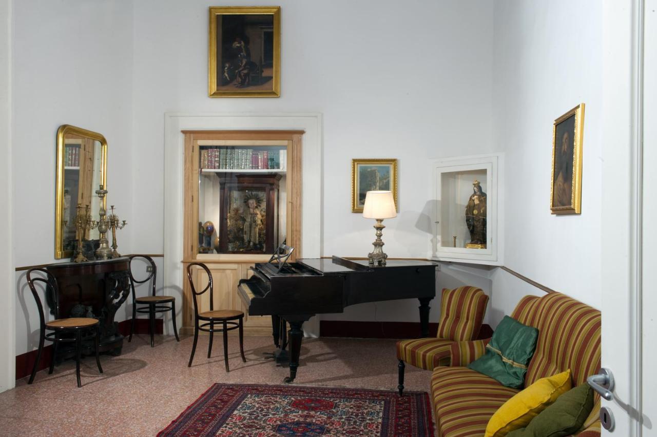 Apartamento Domus Decumana a Palazzo Petrucci Nápoles Exterior foto