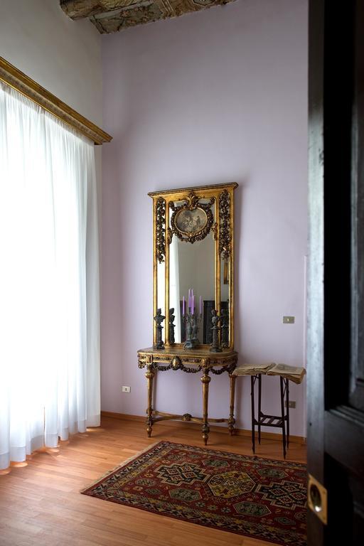 Apartamento Domus Decumana a Palazzo Petrucci Nápoles Habitación foto